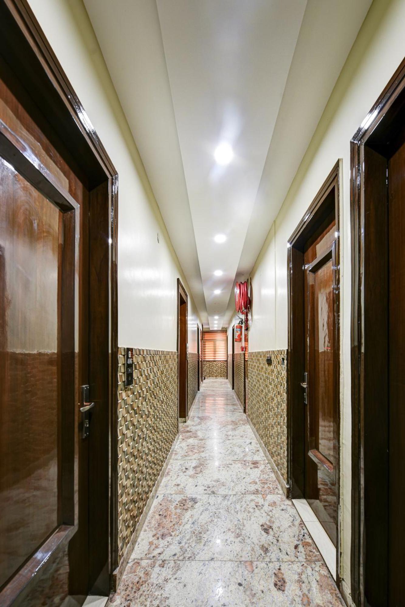 New Frontier - 2 Mins From Old Delhi Railway Station & Chandni Chowk Ngoại thất bức ảnh