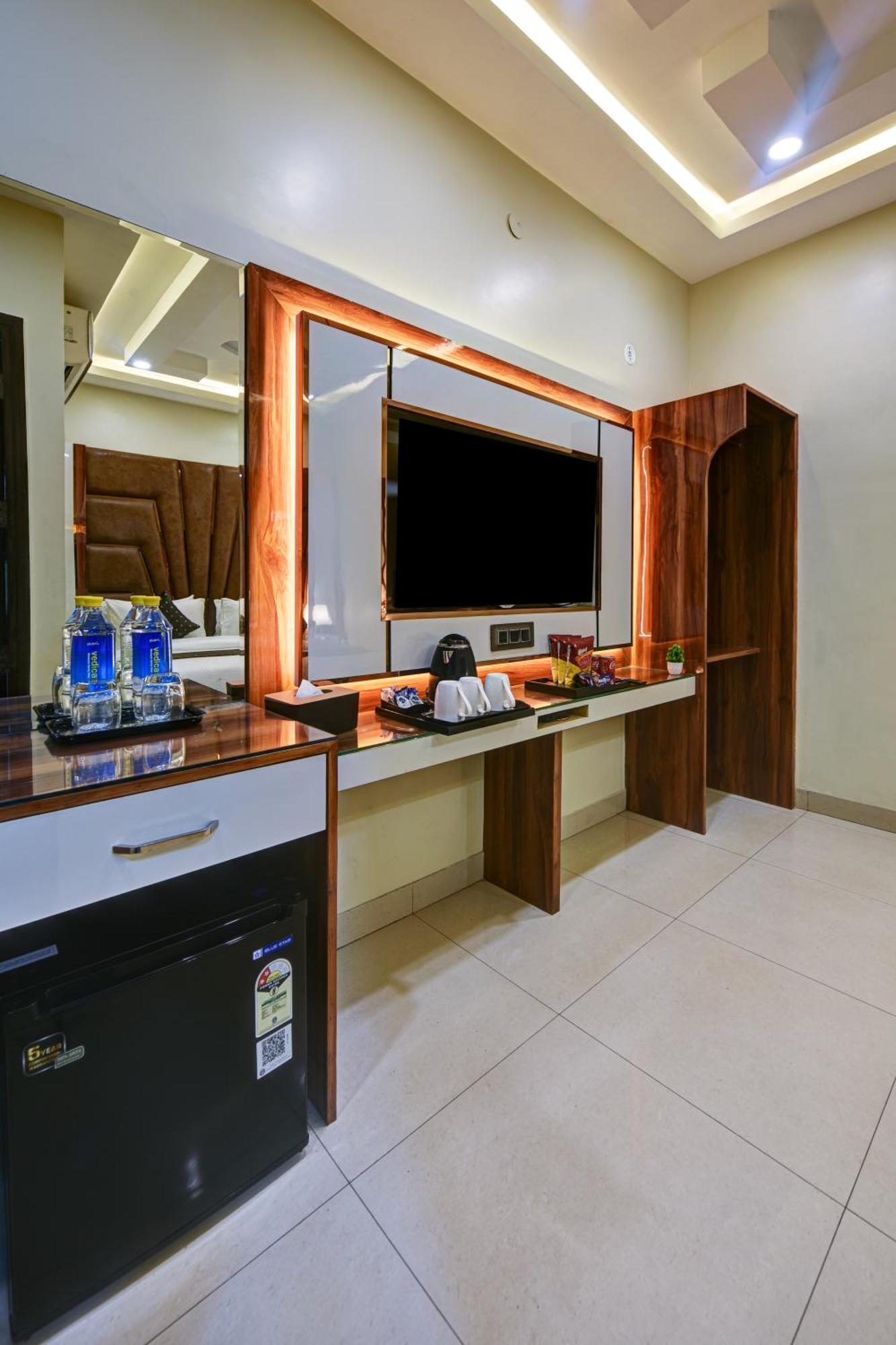 New Frontier - 2 Mins From Old Delhi Railway Station & Chandni Chowk Ngoại thất bức ảnh